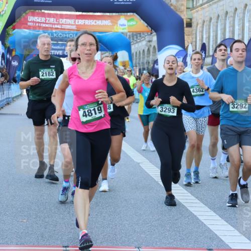 01.09.2024 - BARMER Alsterlauf Strokosch-Dieckow http://msf.ph/oto/6890320 01.09.2024 10:06:51 Ziel 2018, 2182, 2937, 2948, 3292, 3293, 3458, 3592, 3613, 3781, 3867, 4009, 4362, 4364, 4365, 4366, 4819, 4925, 4931, 5008, 8323 meine-sportfotos.de