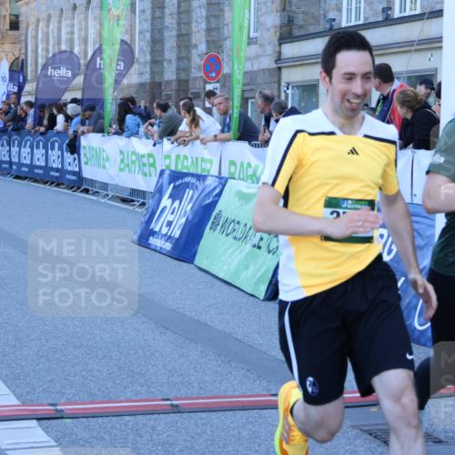 01.09.2024 - BARMER Alsterlauf Strokosch-Dieckow http://msf.ph/oto/6890321 01.09.2024 10:17:05 Ziel 2143, 2536, 2614, 2881, 2974, 2975, 3407, 3639, 3700, 4186, 5156, 5312, 8219, 8309 meine-sportfotos.de