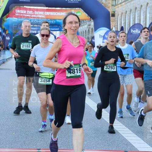 01.09.2024 - BARMER Alsterlauf Strokosch-Dieckow http://msf.ph/oto/6890322 01.09.2024 10:06:51 Ziel 2018, 2182, 2937, 2948, 3292, 3293, 3458, 3592, 3613, 3781, 3867, 4009, 4362, 4364, 4365, 4366, 4819, 4925, 4931, 5008, 8323 meine-sportfotos.de