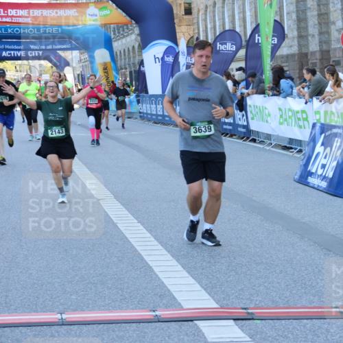 01.09.2024 - BARMER Alsterlauf Strokosch-Dieckow http://msf.ph/oto/6890328 01.09.2024 10:17:07 Ziel 2143, 2614, 2881, 2974, 2975, 3407, 3639, 3700, 4181, 4186, 4690, 5156, 5312, 8219, 8309 meine-sportfotos.de