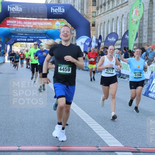 01.09.2024 - BARMER Alsterlauf Strokosch-Dieckow http://msf.ph/oto/6890363 01.09.2024 10:07:10 Ziel 2157, 2285, 2298, 2547, 2707, 2856, 2946, 2978, 3313, 4161, 4459, 4717, 5271, 5288 meine-sportfotos.de