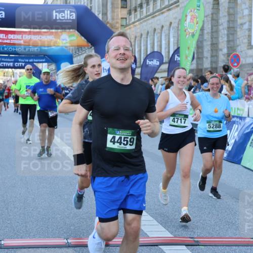 01.09.2024 - BARMER Alsterlauf Strokosch-Dieckow http://msf.ph/oto/6890366 01.09.2024 10:07:11 Ziel 2157, 2285, 2298, 2547, 2707, 2772, 2856, 2978, 4161, 4459, 4504, 4717, 5271, 5288, 8129 meine-sportfotos.de