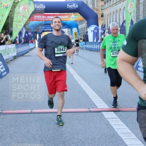 01.09.2024 - BARMER Alsterlauf Strokosch-Dieckow http://msf.ph/oto/6890371 01.09.2024 10:17:23 Ziel 2498, 3947, 3948, 4245, 4702, 4870, 4929, 4957, 8231 meine-sportfotos.de