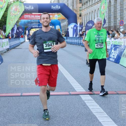 01.09.2024 - BARMER Alsterlauf Strokosch-Dieckow http://msf.ph/oto/6890374 01.09.2024 10:17:23 Ziel 2498, 3947, 3948, 4245, 4702, 4870, 4929, 4957, 8231 meine-sportfotos.de