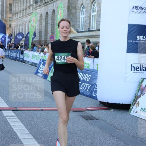 01.09.2024 - BARMER Alsterlauf Strokosch-Dieckow http://msf.ph/oto/6890400 01.09.2024 10:17:32 Ziel 2362, 2498, 2819, 3081, 3500, 3535, 3845, 3893, 3917, 4245, 5159 meine-sportfotos.de