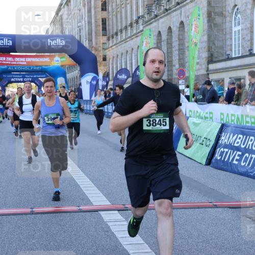 01.09.2024 - BARMER Alsterlauf Strokosch-Dieckow http://msf.ph/oto/6890417 01.09.2024 10:17:37 Ziel 2362, 2546, 2819, 3081, 3406, 3500, 3532, 3533, 3535, 3845, 3893, 3917, 4547, 4548, 5159 meine-sportfotos.de