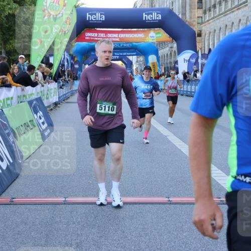 01.09.2024 - BARMER Alsterlauf Strokosch-Dieckow http://msf.ph/oto/6890418 01.09.2024 10:07:33 Ziel 2317, 2415, 2996, 3859, 3945, 4768, 4769, 5110, 5176, 8059 meine-sportfotos.de