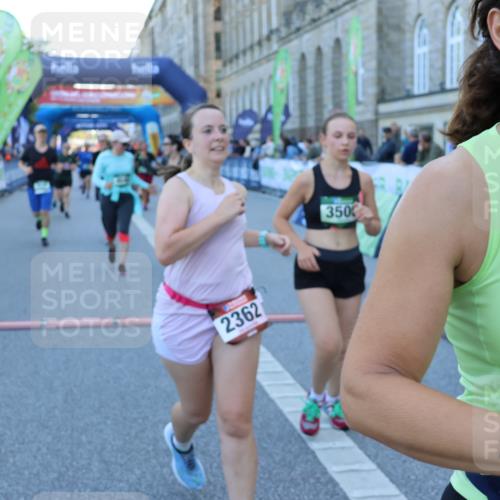 01.09.2024 - BARMER Alsterlauf Strokosch-Dieckow http://msf.ph/oto/6890443 01.09.2024 10:17:43 Ziel 1178, 2362, 2546, 2574, 2575, 2621, 2622, 2842, 2846, 3081, 3158, 3307, 3406, 3497, 3500, 3532, 3533, 3893, 4073, 4442, 4547, 4548, 4586, 4676, 5159, 5307 meine-sportfotos.de