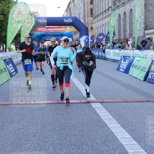 01.09.2024 - BARMER Alsterlauf Strokosch-Dieckow http://msf.ph/oto/6890445 01.09.2024 10:17:44 Ziel 1178, 2362, 2546, 2574, 2575, 2621, 2622, 2842, 2846, 3081, 3110, 3158, 3307, 3406, 3497, 3500, 3532, 3533, 4073, 4442, 4547, 4548, 4586, 4676, 5307 meine-sportfotos.de