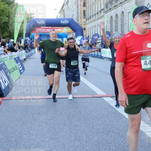 01.09.2024 - BARMER Alsterlauf Strokosch-Dieckow http://msf.ph/oto/6890446 01.09.2024 10:07:49 Ziel 2319, 2342, 2426, 2525, 3054, 3229, 3321, 3337, 3358, 3359, 3924, 4065, 4280, 4350, 4462, 4550, 4733, 4880, 5035, 5104, 5280 meine-sportfotos.de