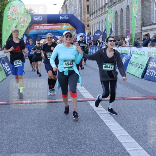 01.09.2024 - BARMER Alsterlauf Strokosch-Dieckow http://msf.ph/oto/6890450 01.09.2024 10:17:45 Ziel 1178, 2362, 2546, 2574, 2575, 2621, 2622, 2842, 2846, 3081, 3110, 3158, 3307, 3406, 3497, 3500, 3532, 3533, 4073, 4442, 4547, 4548, 4586, 4676, 5307 meine-sportfotos.de