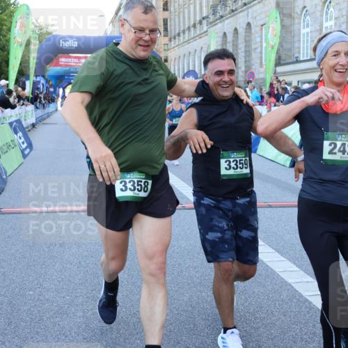 01.09.2024 - BARMER Alsterlauf Strokosch-Dieckow http://msf.ph/oto/6890453 01.09.2024 10:07:50 Ziel 2319, 2342, 2426, 2525, 3054, 3229, 3321, 3335, 3337, 3358, 3359, 3924, 4065, 4280, 4550, 4733, 4750, 4880, 5035, 5104, 5280 meine-sportfotos.de