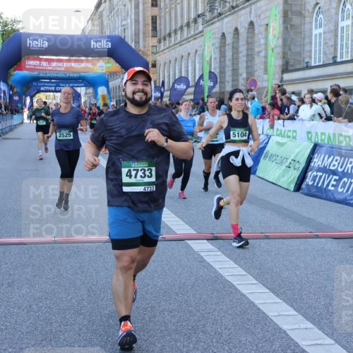 01.09.2024 - BARMER Alsterlauf Strokosch-Dieckow http://msf.ph/oto/6890458 01.09.2024 10:07:56 Ziel 2050, 2228, 2400, 2525, 2867, 3262, 3321, 3335, 3337, 3345, 3870, 4528, 4550, 4673, 4694, 4733, 4750, 4880, 5104, 5280 meine-sportfotos.de