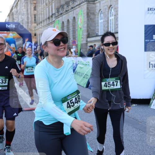 01.09.2024 - BARMER Alsterlauf Strokosch-Dieckow http://msf.ph/oto/6890459 01.09.2024 10:17:46 Ziel 1178, 2546, 2574, 2575, 2593, 2621, 2622, 2842, 2846, 3110, 3158, 3307, 3406, 3497, 3532, 3533, 4073, 4442, 4547, 4548, 4586, 4676, 5307 meine-sportfotos.de