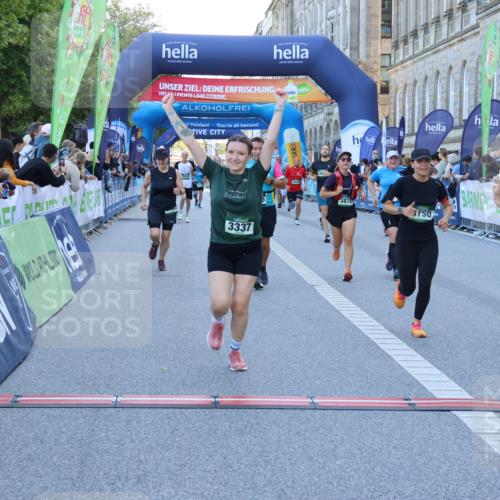 01.09.2024 - BARMER Alsterlauf Strokosch-Dieckow http://msf.ph/oto/6890467 01.09.2024 10:07:59 Ziel 2050, 2228, 2367, 2400, 2525, 2867, 3262, 3321, 3335, 3337, 3345, 3584, 3870, 4528, 4550, 4570, 4673, 4694, 4750, 4880, 8164 meine-sportfotos.de