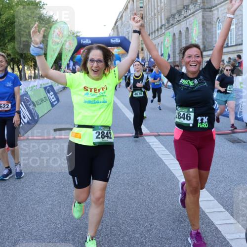 01.09.2024 - BARMER Alsterlauf Strokosch-Dieckow http://msf.ph/oto/6890470 01.09.2024 10:17:50 Ziel 1178, 2377, 2378, 2546, 2574, 2575, 2593, 2621, 2622, 2842, 2846, 3110, 3158, 3265, 3307, 3497, 3871, 4073, 4442, 4586, 4676, 5307 meine-sportfotos.de