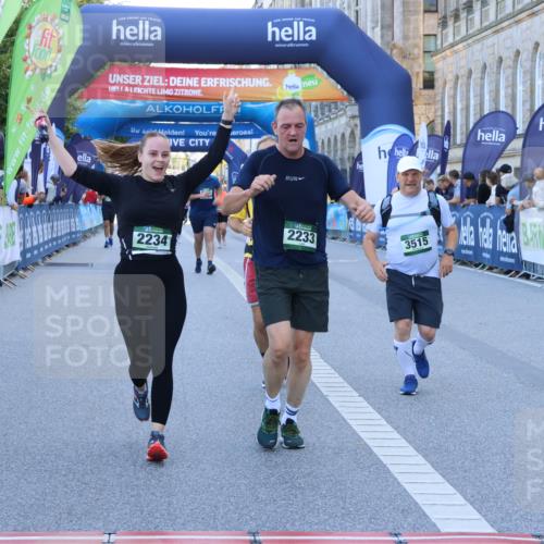 01.09.2024 - BARMER Alsterlauf Strokosch-Dieckow http://msf.ph/oto/6890483 01.09.2024 10:18:12 Ziel 2128, 2233, 2234, 3086, 3183, 3515, 3516, 3844, 5242, 8125 meine-sportfotos.de