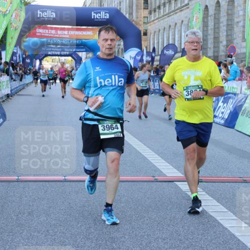 01.09.2024 - BARMER Alsterlauf Strokosch-Dieckow http://msf.ph/oto/6890492 01.09.2024 10:08:12 Ziel 2264, 2374, 2695, 2896, 2941, 3084, 3085, 3767, 3864, 3964, 4007, 4195, 4210, 4919, 5219 meine-sportfotos.de