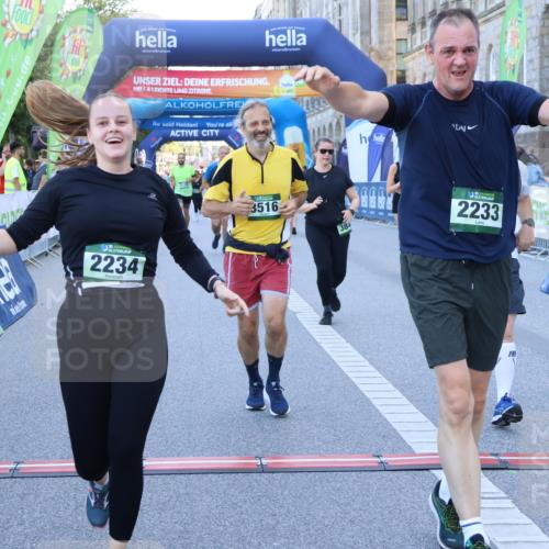 01.09.2024 - BARMER Alsterlauf Strokosch-Dieckow http://msf.ph/oto/6890495 01.09.2024 10:18:14 Ziel 2128, 2233, 2234, 3086, 3183, 3515, 3516, 3844, 4243, 4951, 5242, 8125 meine-sportfotos.de