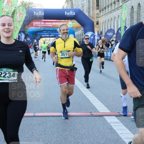 01.09.2024 - BARMER Alsterlauf Strokosch-Dieckow http://msf.ph/oto/6890497 01.09.2024 10:18:15 Ziel 2128, 2233, 2234, 3086, 3183, 3515, 3516, 3844, 4243, 4951, 5242, 8125 meine-sportfotos.de