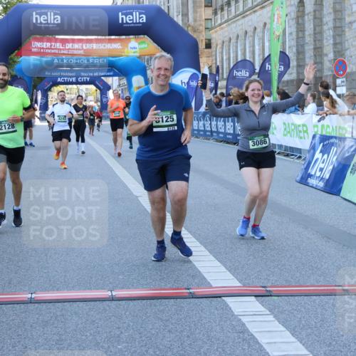 01.09.2024 - BARMER Alsterlauf Strokosch-Dieckow http://msf.ph/oto/6890510 01.09.2024 10:18:21 Ziel 2128, 2972, 3086, 3183, 4243, 4346, 4951, 5050, 5090, 5242, 8125 meine-sportfotos.de