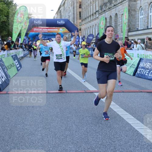 01.09.2024 - BARMER Alsterlauf Strokosch-Dieckow http://msf.ph/oto/6890522 01.09.2024 10:08:21 Ziel 2058, 2264, 2695, 2852, 2896, 2941, 2952, 3084, 3085, 3246, 3381, 3696, 3904, 4007, 4210, 4720, 4786, 5219 meine-sportfotos.de