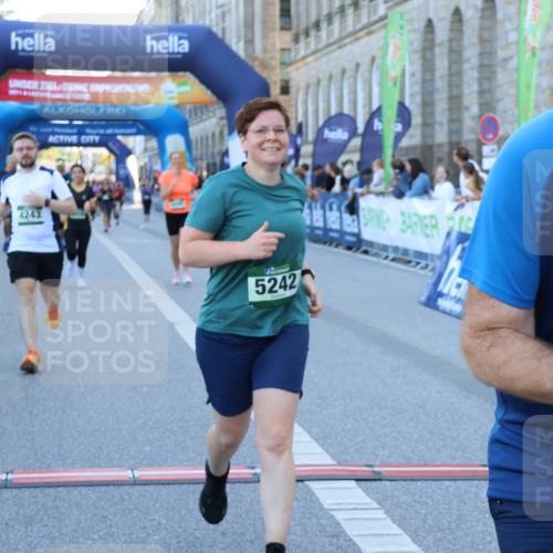 01.09.2024 - BARMER Alsterlauf Strokosch-Dieckow http://msf.ph/oto/6890523 01.09.2024 10:18:23 Ziel 2128, 2972, 3086, 4243, 4346, 4951, 5050, 5090, 5242, 8125 meine-sportfotos.de