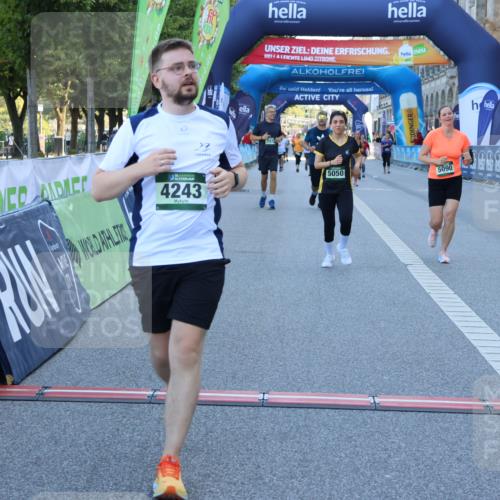 01.09.2024 - BARMER Alsterlauf Strokosch-Dieckow http://msf.ph/oto/6890531 01.09.2024 10:18:25 Ziel 2972, 4243, 4346, 4951, 5050, 5090, 5132, 5242 meine-sportfotos.de