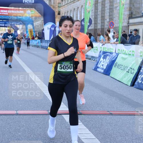 01.09.2024 - BARMER Alsterlauf Strokosch-Dieckow http://msf.ph/oto/6890542 01.09.2024 10:18:28 Ziel 2271, 2972, 3445, 4346, 5050, 5090, 5132 meine-sportfotos.de