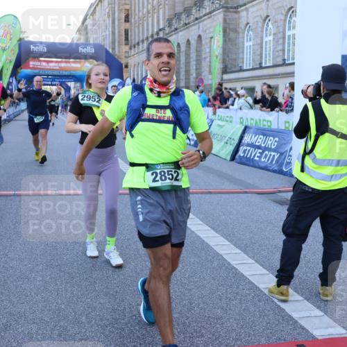 01.09.2024 - BARMER Alsterlauf Strokosch-Dieckow http://msf.ph/oto/6890552 01.09.2024 10:08:28 Ziel 2058, 2063, 2101, 2148, 2694, 2852, 2952, 3224, 3233, 3236, 3246, 3270, 3696, 3904, 4590, 4720, 4786, 8204 meine-sportfotos.de