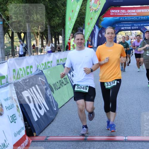 01.09.2024 - BARMER Alsterlauf Strokosch-Dieckow http://msf.ph/oto/6890580 01.09.2024 10:18:42 Ziel 2175, 2241, 2960, 2965, 2980, 3314, 3348, 3349, 3363, 4017, 4642, 4691, 5049 meine-sportfotos.de
