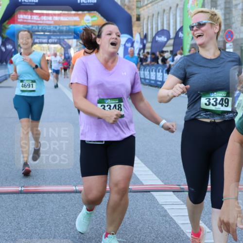 01.09.2024 - BARMER Alsterlauf Strokosch-Dieckow http://msf.ph/oto/6890600 01.09.2024 10:18:49 Ziel 2175, 2241, 2825, 2960, 3348, 3349, 4017, 4642, 4691, 8120, 8167 meine-sportfotos.de