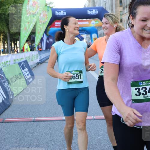 01.09.2024 - BARMER Alsterlauf Strokosch-Dieckow http://msf.ph/oto/6890607 01.09.2024 10:18:51 Ziel 2825, 2960, 3348, 3349, 4017, 4691, 8120, 8167 meine-sportfotos.de