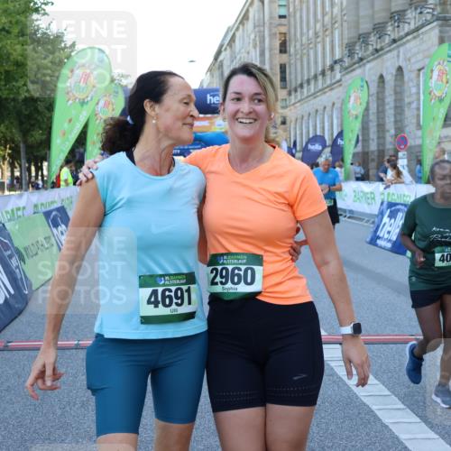 01.09.2024 - BARMER Alsterlauf Strokosch-Dieckow http://msf.ph/oto/6890613 01.09.2024 10:18:53 Ziel 2140, 2825, 4017, 4503, 8120, 8167 meine-sportfotos.de