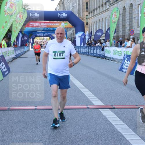 01.09.2024 - BARMER Alsterlauf Strokosch-Dieckow http://msf.ph/oto/6890619 01.09.2024 10:18:58 Ziel 2140, 2825, 4503, 5119, 8120, 8167 meine-sportfotos.de