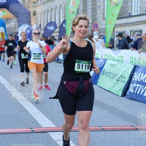 01.09.2024 - BARMER Alsterlauf Strokosch-Dieckow http://msf.ph/oto/6890641 01.09.2024 10:19:08 Ziel 2002, 2083, 2300, 2448, 2459, 2460, 2683, 4261, 4347, 4348, 4707, 4810, 5119, 8271 meine-sportfotos.de