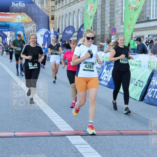 01.09.2024 - BARMER Alsterlauf Strokosch-Dieckow http://msf.ph/oto/6890646 01.09.2024 10:19:09 Ziel 2002, 2083, 2300, 2448, 2459, 2460, 2683, 4261, 4347, 4348, 4707, 4810, 5119, 8271 meine-sportfotos.de