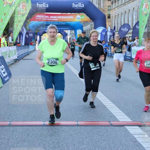 01.09.2024 - BARMER Alsterlauf Strokosch-Dieckow http://msf.ph/oto/6890648 01.09.2024 10:19:10 Ziel 2002, 2083, 2300, 2448, 2459, 2460, 2683, 4261, 4347, 4348, 4707, 4810, 5119, 8271 meine-sportfotos.de