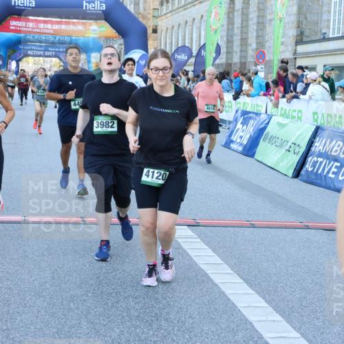 01.09.2024 - BARMER Alsterlauf Strokosch-Dieckow http://msf.ph/oto/6890661 01.09.2024 10:09:21 Ziel 2757, 2795, 2796, 2857, 3450, 3486, 3901, 3982, 4050, 4072, 4120, 4196, 4396, 4397, 4468, 4496, 4531, 4579, 4585, 4610, 5233, 8239 meine-sportfotos.de