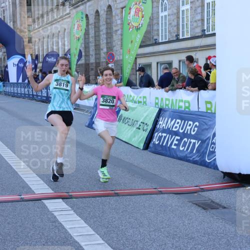 01.09.2024 - BARMER Alsterlauf Strokosch-Dieckow http://msf.ph/oto/6890689 01.09.2024 10:19:25 Ziel 2468, 2791, 3240, 3819, 3820, 3937, 5127, 5128 meine-sportfotos.de