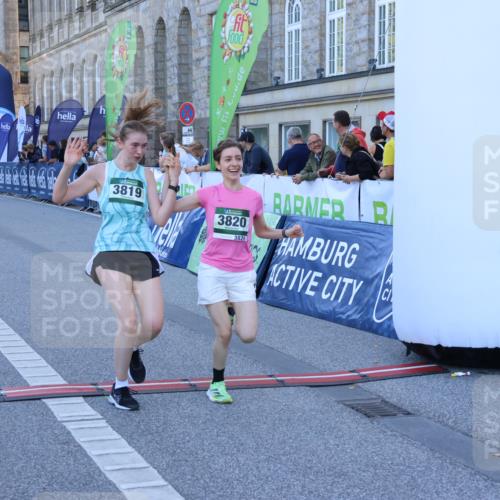 01.09.2024 - BARMER Alsterlauf Strokosch-Dieckow http://msf.ph/oto/6890691 01.09.2024 10:19:25 Ziel 2468, 2791, 3240, 3819, 3820, 3937, 5127, 5128 meine-sportfotos.de