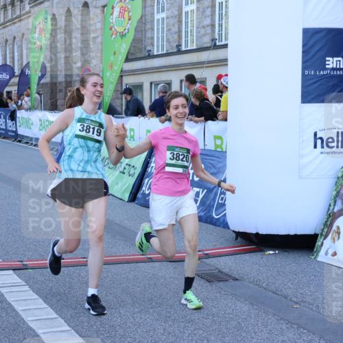 01.09.2024 - BARMER Alsterlauf Strokosch-Dieckow http://msf.ph/oto/6890693 01.09.2024 10:19:26 Ziel 2468, 2791, 3240, 3819, 3820, 3937, 5127, 5128 meine-sportfotos.de