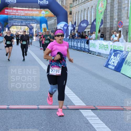 01.09.2024 - BARMER Alsterlauf Strokosch-Dieckow http://msf.ph/oto/6890701 01.09.2024 10:19:29 Ziel 2452, 2468, 2791, 3240, 3937, 5127, 5128 meine-sportfotos.de