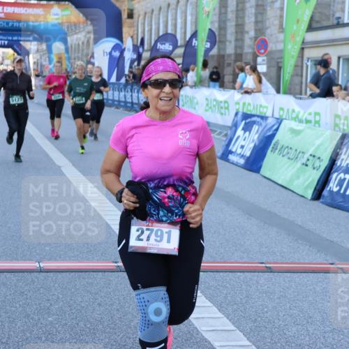 01.09.2024 - BARMER Alsterlauf Strokosch-Dieckow http://msf.ph/oto/6890708 01.09.2024 10:19:30 Ziel 2452, 2468, 2791, 3240, 3320, 3937, 5127, 5128 meine-sportfotos.de