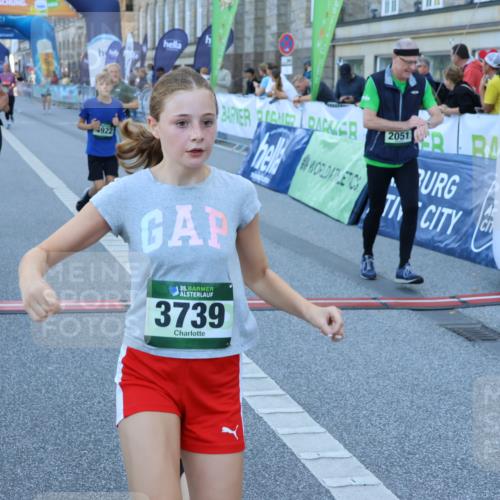 01.09.2024 - BARMER Alsterlauf Strokosch-Dieckow http://msf.ph/oto/6890739 01.09.2024 10:19:42 Ziel 2051, 2196, 2432, 2433, 2435, 2687, 2713, 3213, 3320, 3344, 3738, 3739, 3784, 4921, 4922 meine-sportfotos.de