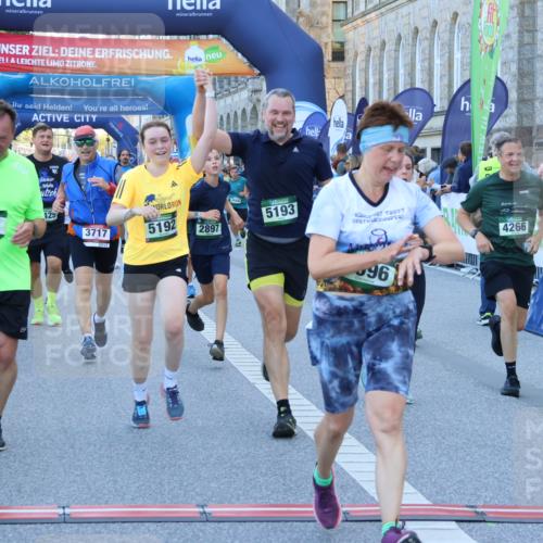 01.09.2024 - BARMER Alsterlauf Strokosch-Dieckow http://msf.ph/oto/6890751 01.09.2024 10:10:02 Ziel 2425, 2467, 2582, 2684, 2895, 2897, 3154, 3201, 3249, 3692, 3717, 3977, 3983, 4266, 4268, 4596, 4779, 5018, 5192, 5193, 5251 meine-sportfotos.de