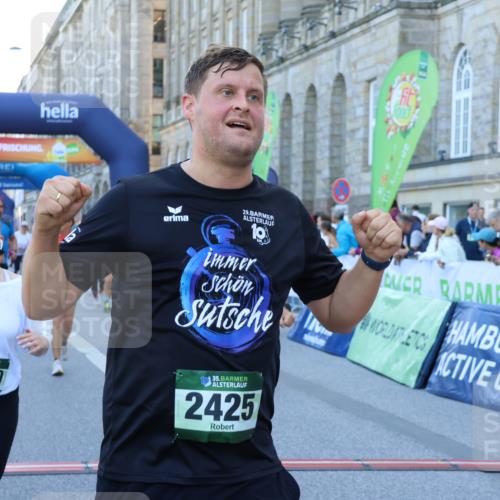 01.09.2024 - BARMER Alsterlauf Strokosch-Dieckow http://msf.ph/oto/6890766 01.09.2024 10:10:07 Ziel 2425, 2467, 2684, 2828, 2863, 2895, 3154, 3249, 3283, 3692, 3717, 4779, 5018, 5251 meine-sportfotos.de