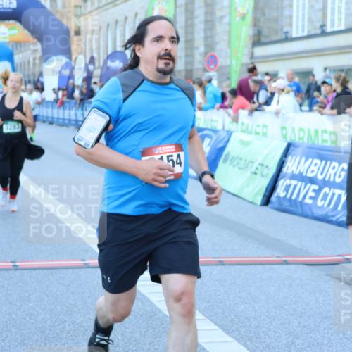 01.09.2024 - BARMER Alsterlauf Strokosch-Dieckow http://msf.ph/oto/6890779 01.09.2024 10:10:12 Ziel 2270, 2684, 2828, 2863, 3154, 3283, 3568, 3692, 3766, 5018, 5206 meine-sportfotos.de