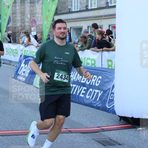 01.09.2024 - BARMER Alsterlauf Strokosch-Dieckow http://msf.ph/oto/6890806 01.09.2024 10:20:05 Ziel 2085, 2142, 2434, 3554, 3855, 4552, 4991 meine-sportfotos.de