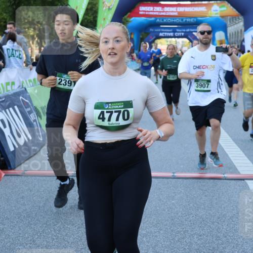 01.09.2024 - BARMER Alsterlauf Strokosch-Dieckow http://msf.ph/oto/6890815 01.09.2024 10:10:31 Ziel 2337, 2390, 2391, 2412, 2668, 2977, 3274, 3875, 3907, 4093, 4151, 4277, 4278, 4361, 4770, 4785, 4930, 5124, 5125, 8163 meine-sportfotos.de